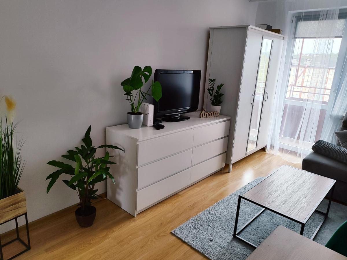 Apartament Sweet Dreams Lägenhet Sanok Exteriör bild