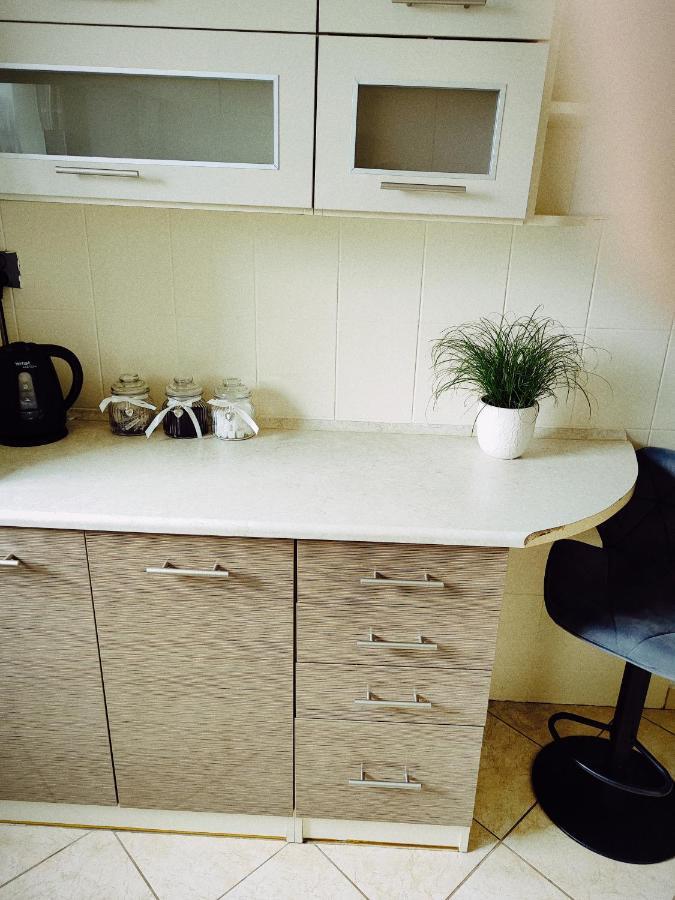 Apartament Sweet Dreams Lägenhet Sanok Exteriör bild